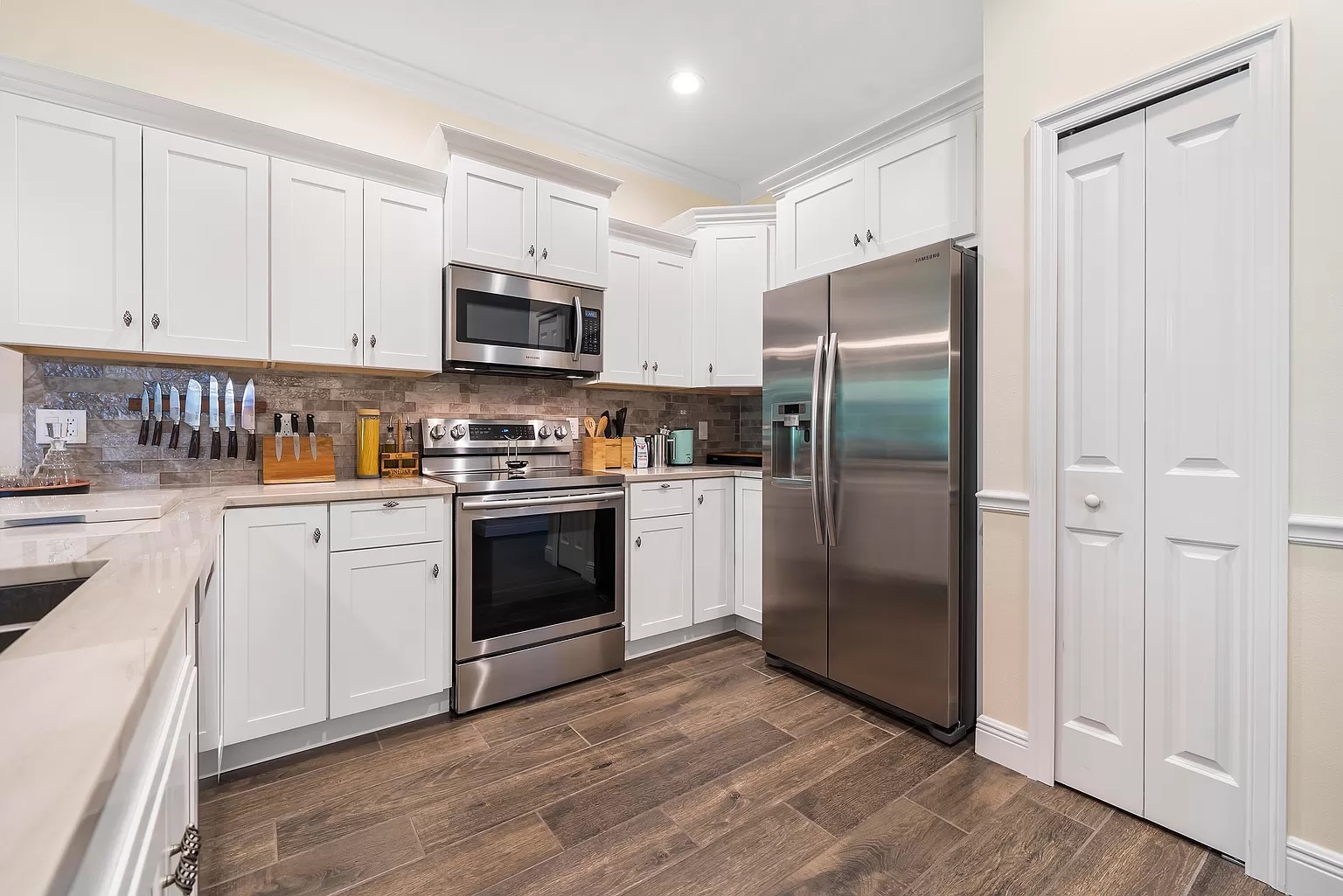 cmg-kitchens kitchen view - cmg builders